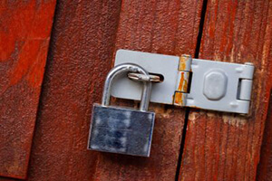 Eddie-and-Sons-Locksmith-Lockout-Services-Keys-and-Padlocks