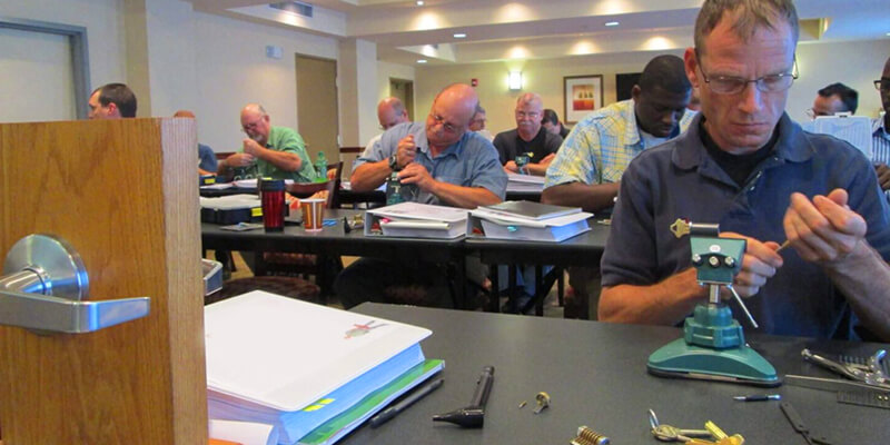The Best Online Locksmith Course for Aspiring Professionals
